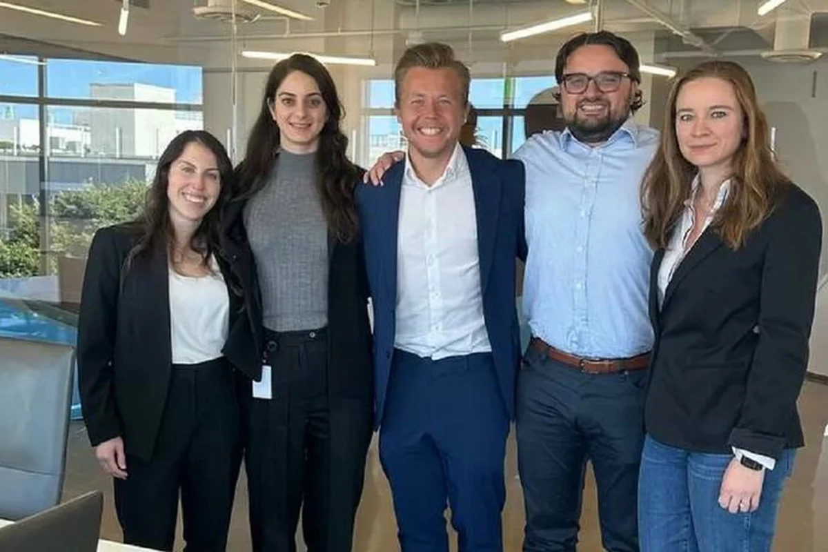 Sergéy Ulyanov with the legal team featured in his Zerkalo asylum story