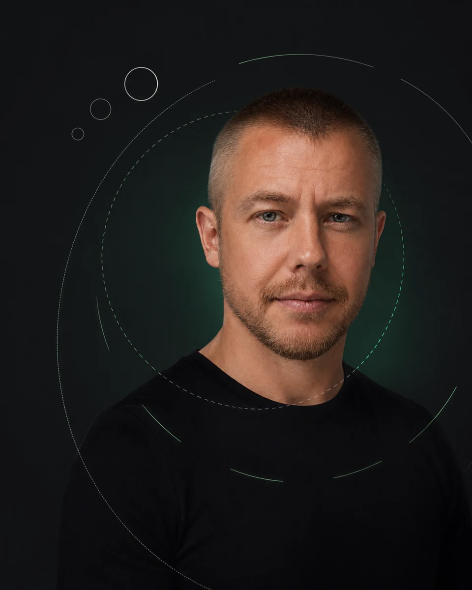 Sergéy Ulyanov in a black shirt with green light and orbital lines